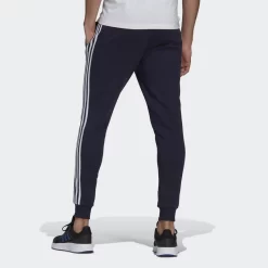 ADIDAS Essentials Fleece Fitted 3-Stripes Broek -Trend Kledij Verkoop essentials fleece fitted 3 stripes broek 2